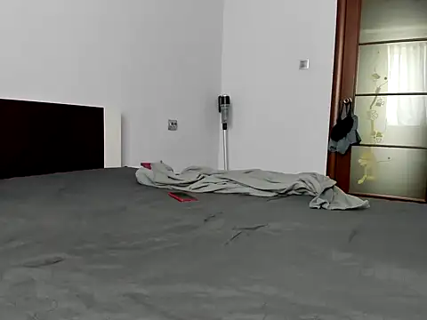 ElektraShine29 live sex cam