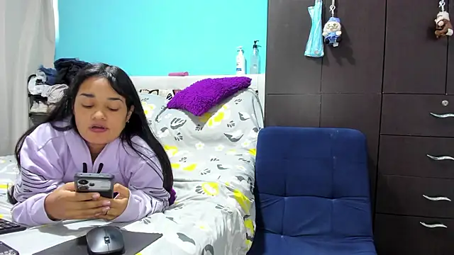 LazyandSniffer28 live sex cam