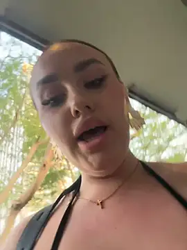 KiraSunshine live sex cam