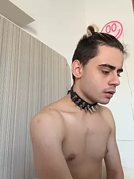 YourFavouriteTwink live sex cam