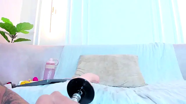 AbrilPeach live sex cam