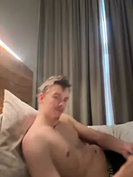 Toyjungee live sex cam