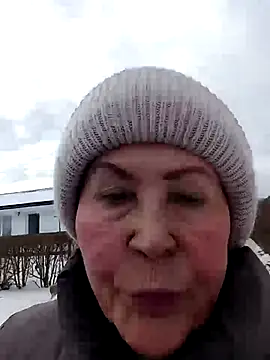 Hottie-Mom live sex cam