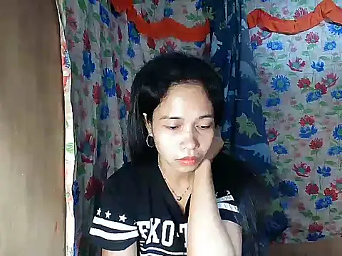 PinaySkinnyGirl live sex cam