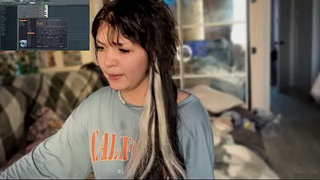 nikoli_naw live sex cam