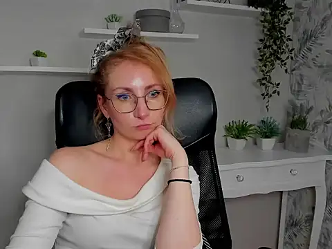 CinderellaMoon's cam snapshot