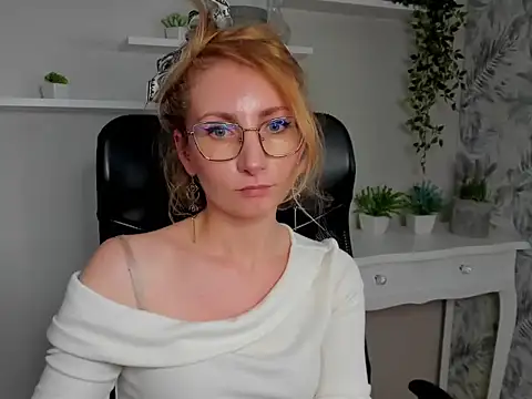 CinderellaMoon's cam snapshot