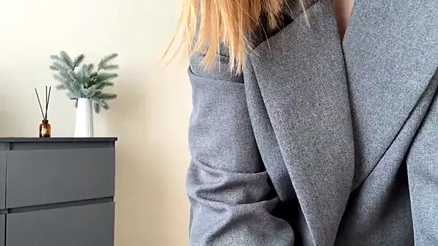 PledHoly's cam snapshot