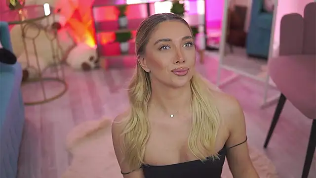 NadyaBlue's cam snapshot