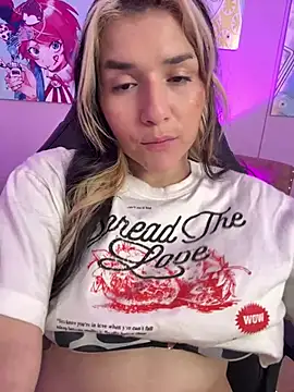 miaa_cutee2's cam snapshot