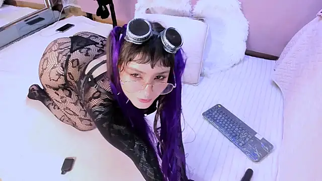 BizzyNoar live sex cam