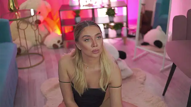 NadyaBlue's cam snapshot