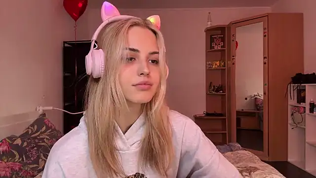 Evva_mayy live sex cam