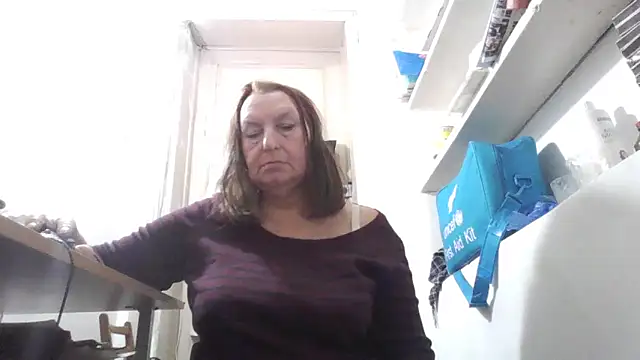 AnnaLive570's cam snapshot