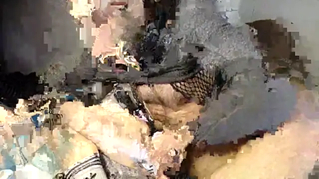 P4RtYBOII92 live sex cam