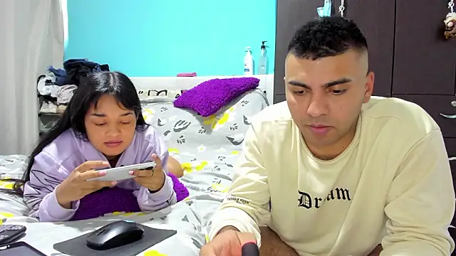 LazyandSniffer28 live sex cam