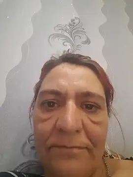 Belowa7362 live sex cam