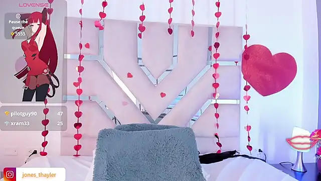 Thayler_jones live sex cam