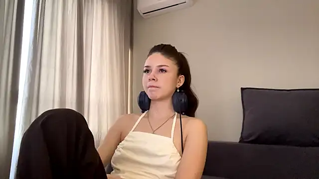 adelecloud live sex cam