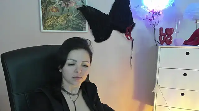 Mollybloom40 live sex cam