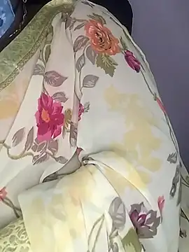 Divyahoty's cam snapshot