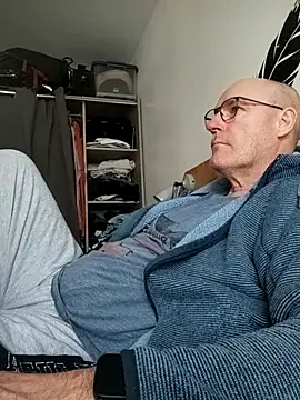 bogland33 live sex cam