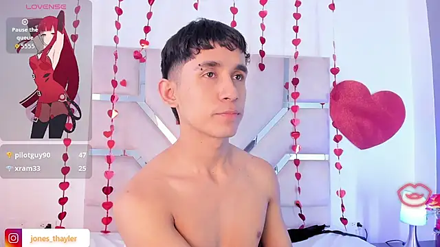Thayler_jones live sex cam