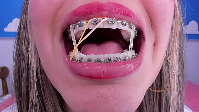 miss__evolet's cam snapshot