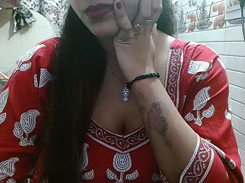 LovingPihu's cam snapshot