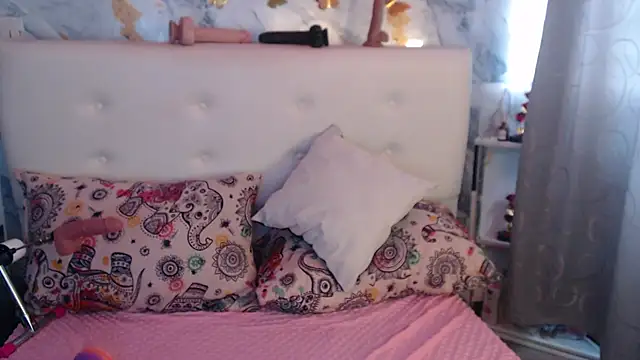 Nicolelewllss's cam snapshot