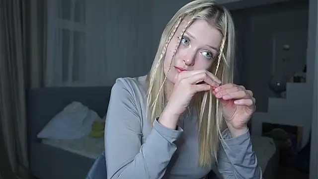 TaraBomstad's cam snapshot