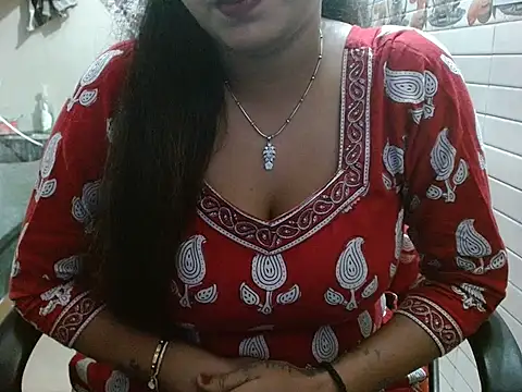 LovingPihu's cam snapshot