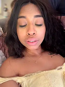 bella__honey live sex cam