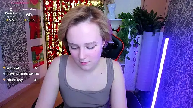 Ellie_Heavenly's cam snapshot