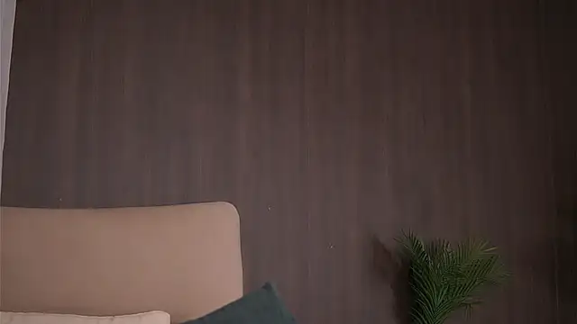 ChloeDevine live sex cam