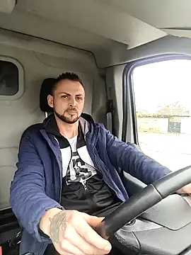 papichulo0099's cam snapshot