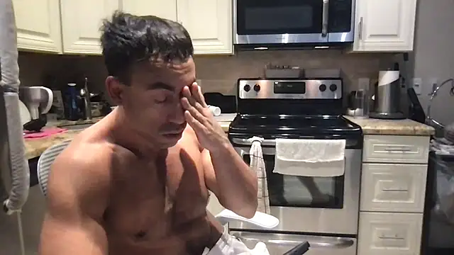 BigGuyMuscle's cam snapshot