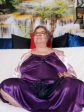 QueenPammy1 live sex cam