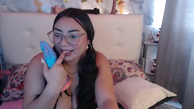 Nicolelewllss's cam snapshot