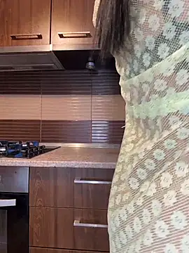 Hotmomcheckk_ live sex cam