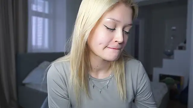 TaraBomstad's cam snapshot