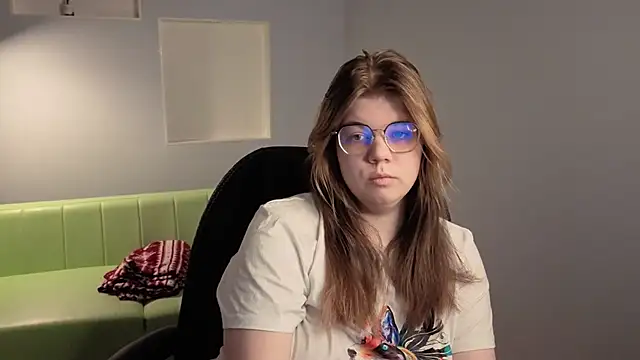 AminaBloom live sex cam