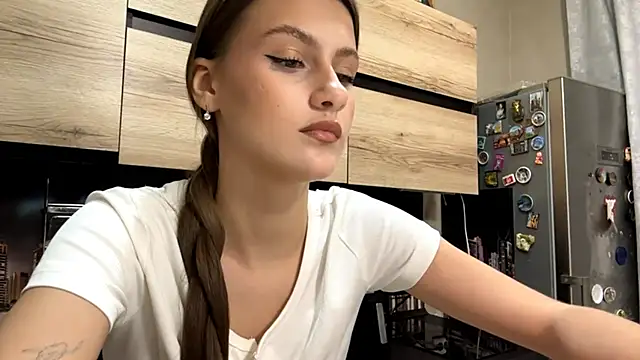 SwappingFate's cam snapshot