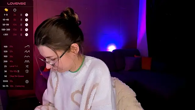 LinaBlossom_'s cam snapshot