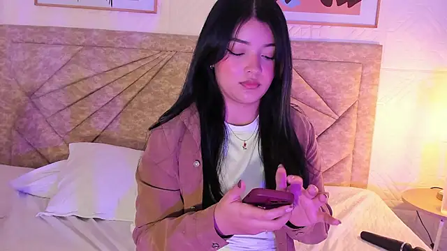 EmmaBlossom live sex cam