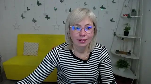 LaurenWishy live sex cam