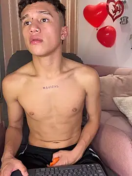 Dominik_Souza live sex cam