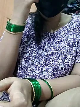 Priyanka_30 live sex cam