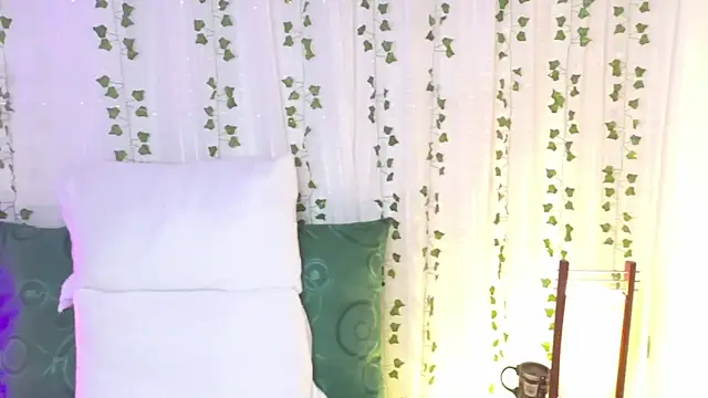 Alice-Lamore's cam snapshot