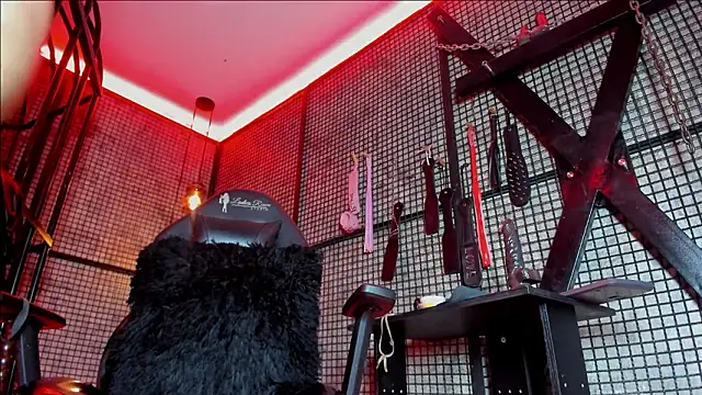 NAILAHARD live sex cam